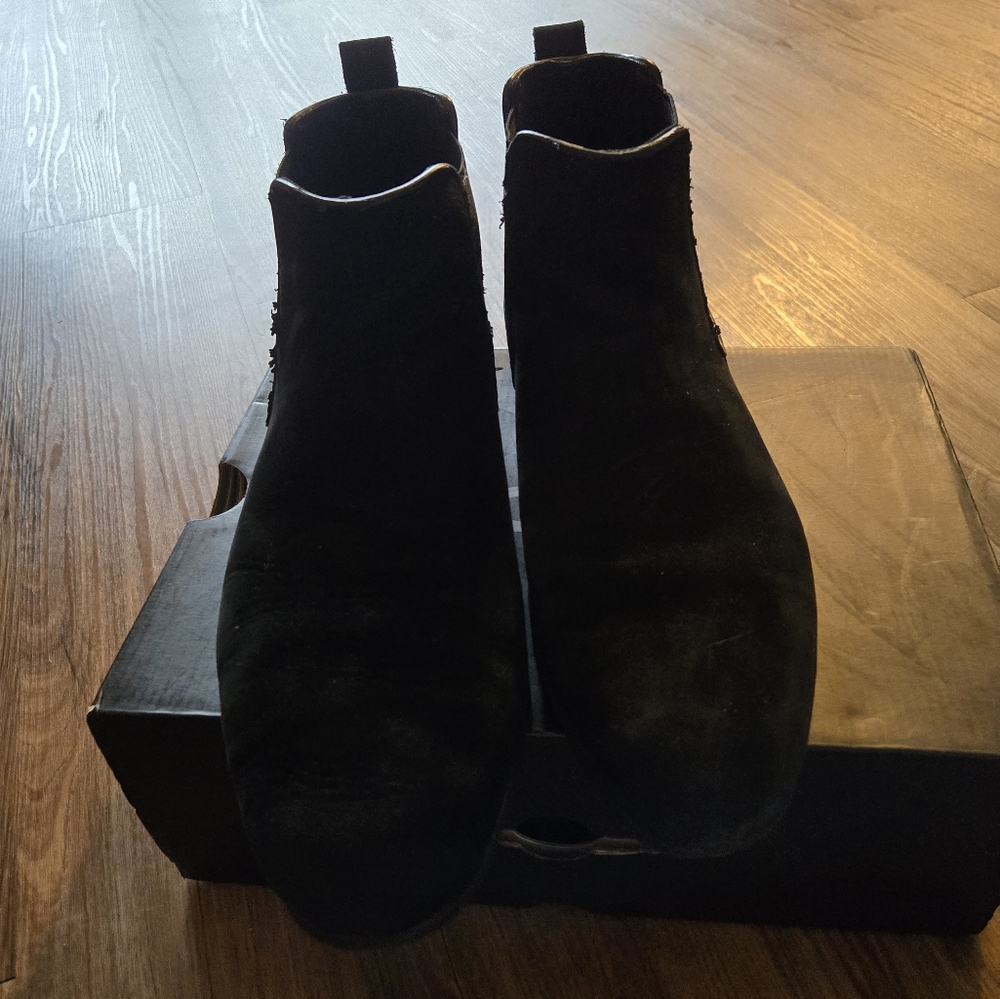 Aldo Men's Classic Black Suede Boots